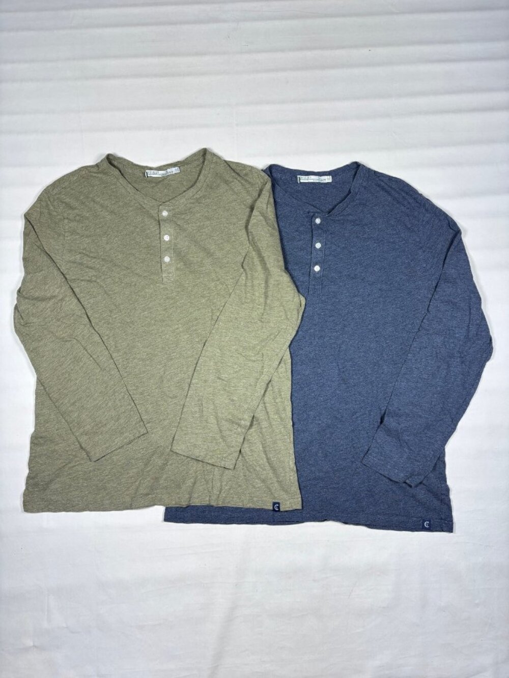Lot of 2 Criquet Austin Texas Long Sleeve Henley T-Shirt Green Navy Mens XL